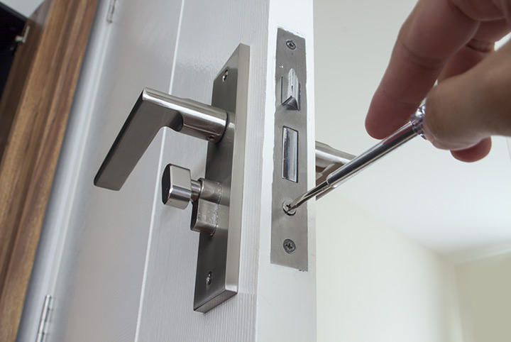 Our local locksmiths are able to repair and install door locks for properties in Worcester Park and the local area.
